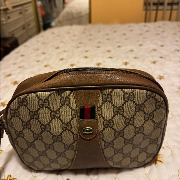 Gucci medium wristlet - Picture 3 of 7